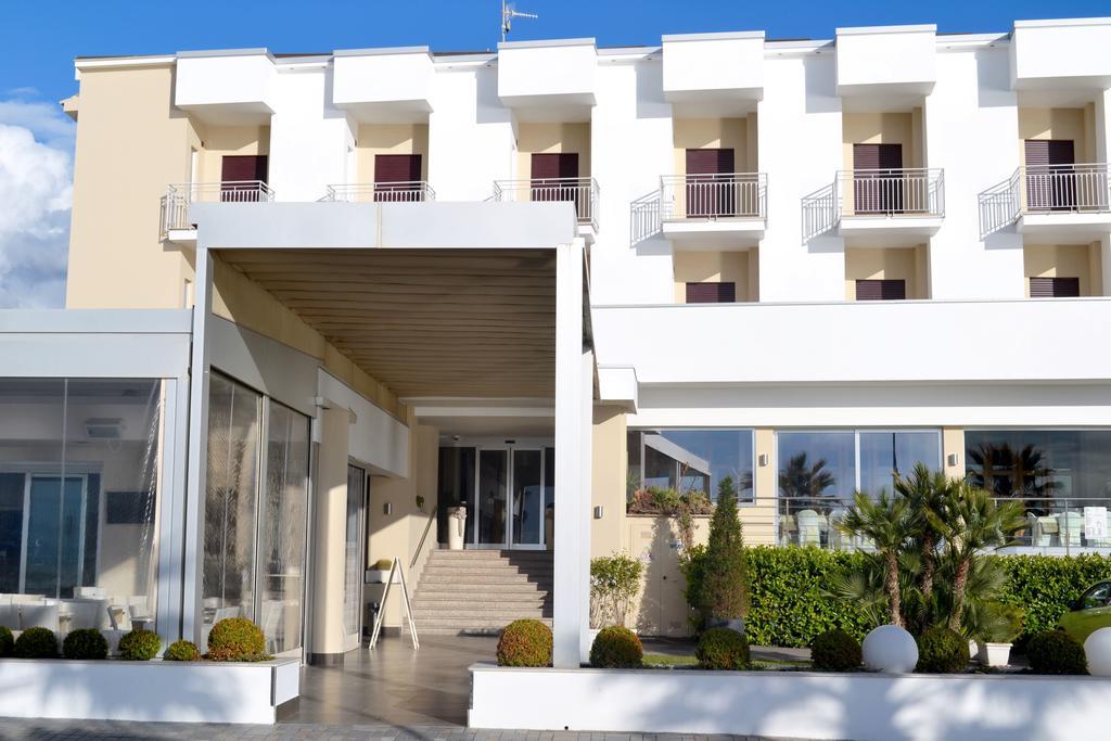 Hotel Serenella Agropoli Exteriör bild
