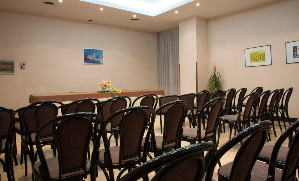 Hotel Serenella Agropoli Exteriör bild