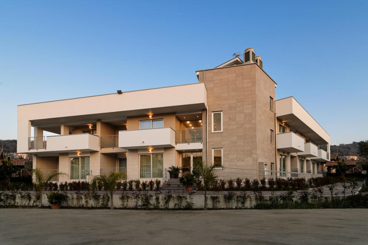 Hotel Serenella Agropoli Exteriör bild
